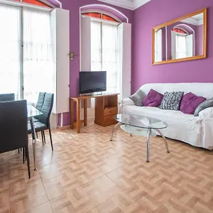 apartamento-del-arqueologo-de-cadiz.hotelsincadiz.net/